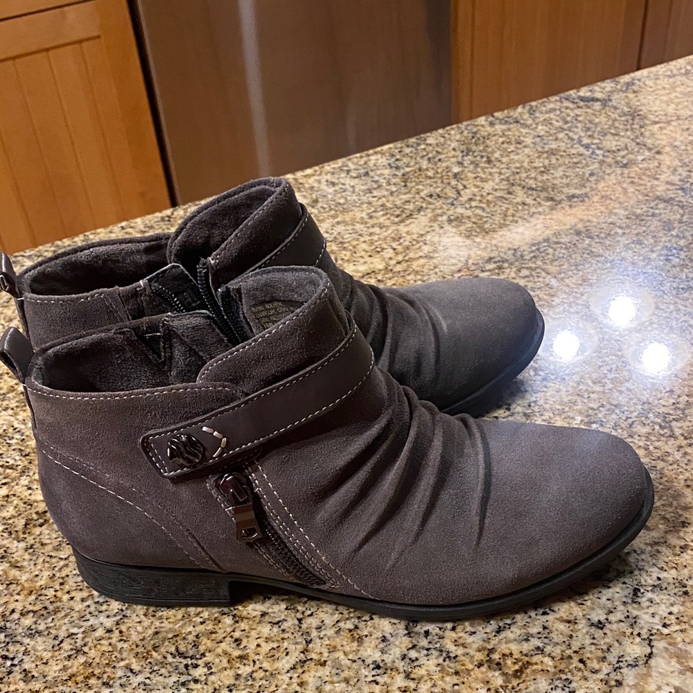 Earth Boots